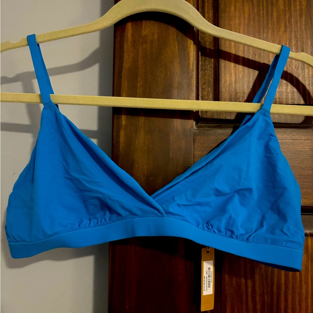 SKIMS bralette in Mykonos (blue) 💙 Size L / NWT